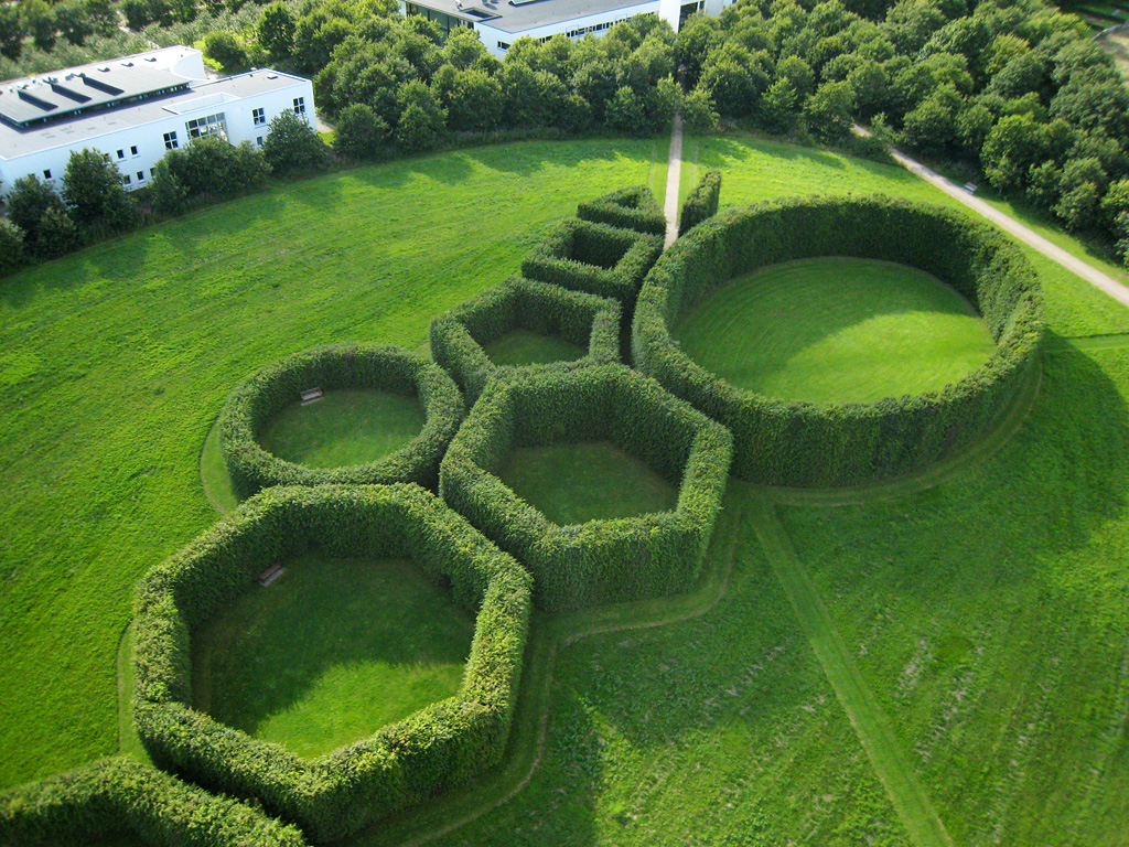 Gerealiseerd ontwerp geometrische tuin C. Th. Sørensen