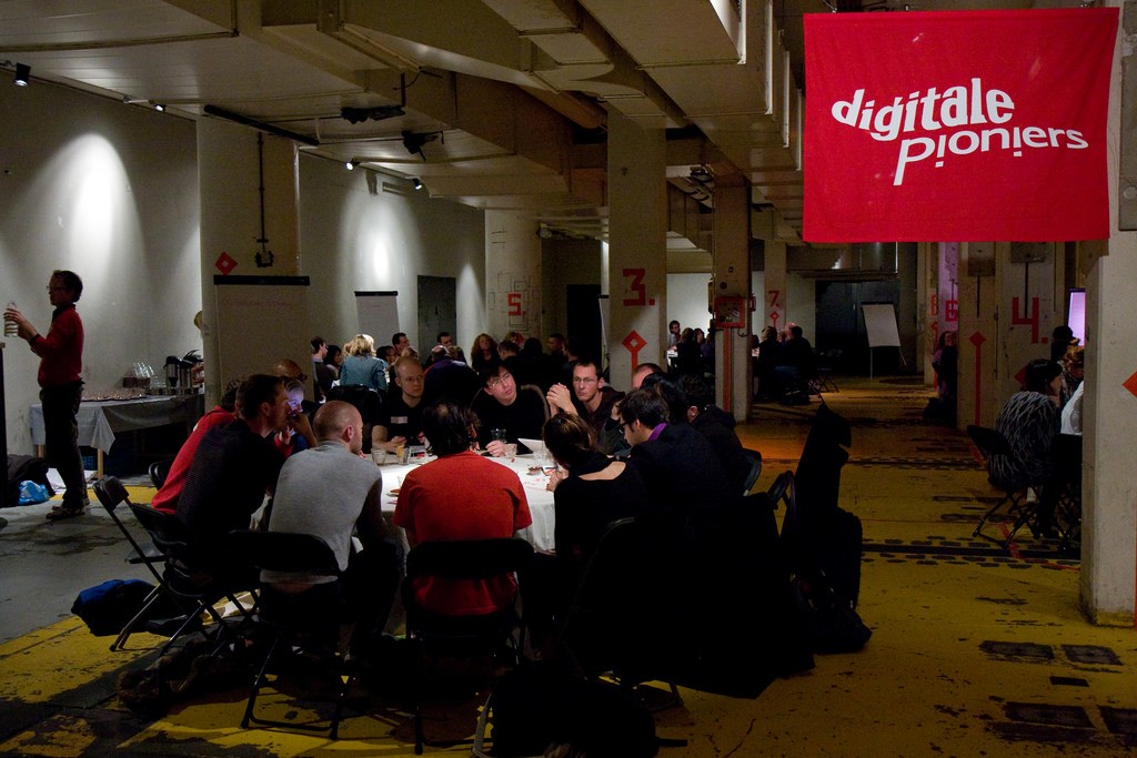 Club Trouw, 2010. Foto: Kennisland-roundtable, via Flickr