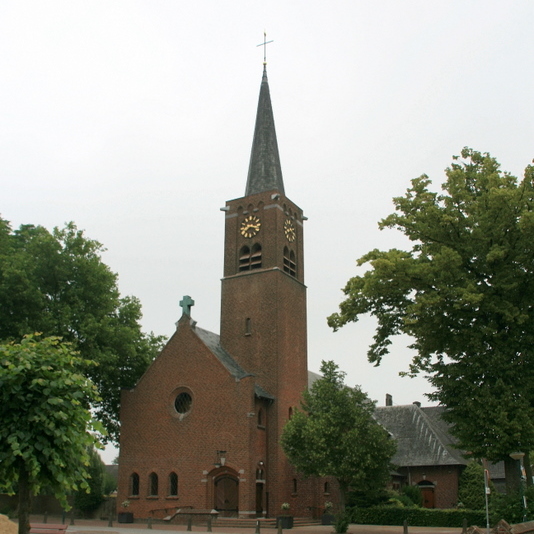St. Adrianuskerk, Esbeek
